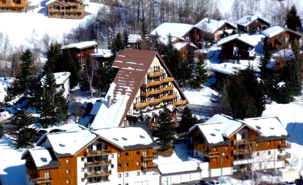 Adret Hotell Les Deux Alpes Exteriör bild